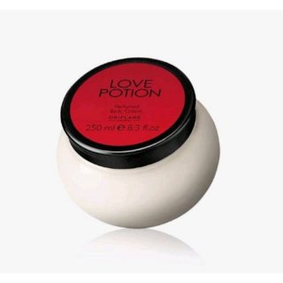 27. Love Potion Perfumed Body Cream, dengan Konsentrasi Parfum Lebih Tinggi 