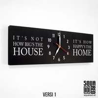 11. Jam Dinding Dekoratif Home Clock, Bawa Kesan Modern 