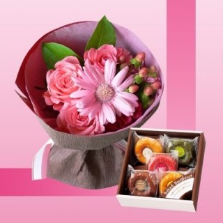 花とお菓子・スイーツのセットは、欲張りな花嫁さんに