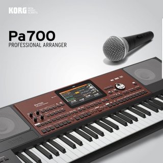 Keyboard Korg PA 700