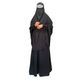 23. Gamis Haura Hijab Syari Medina Set, Baju Berbahan Wolpeach yang Dingin di Kulit