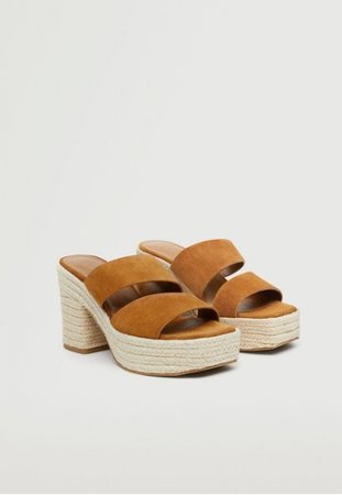 20. Mango Esparto Leather Sandals, Cantik dan Simpel
