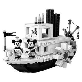 24. LEGO Disney Steamboat Willie 21317, Nostalgia Bersama Mickey Mouse