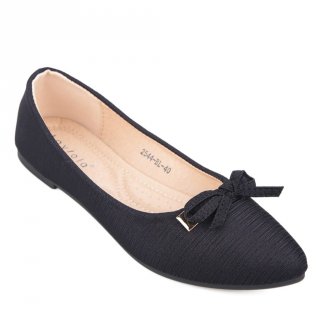10. Laviola Shoes - Flat Shoes Wanita - 2544 LSF, Mudah Dipadukan dengan Aneka Fashion