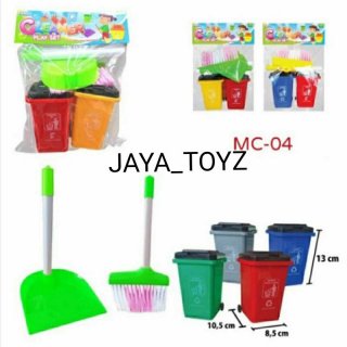 17. Mainan Alat Kebersihan, Mengajari Hidup Bersih