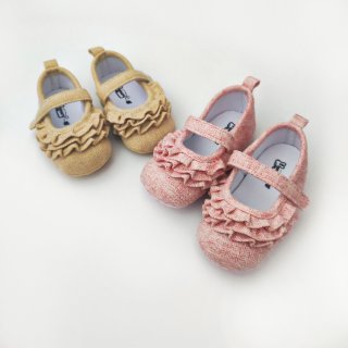 21. Sepatu Prewalker untuk Melindungi Kaki Bayi