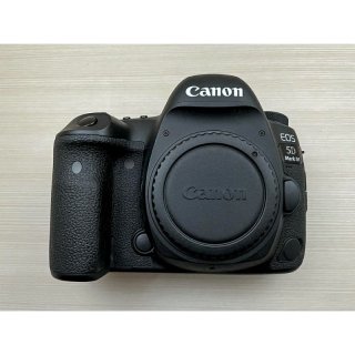 Canon EOS 5D Mark IV