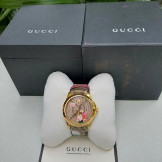 Gucci Timeless bloom watch
