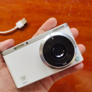 Kamera Mirrorless Samsung NX Mini Resolusi 20 MP