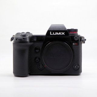 Lumix S1R