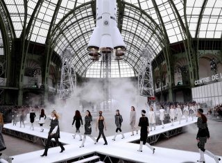Chanel - Space Station