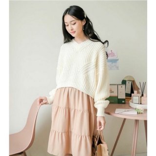 14. Hanna Sweater Crop Top Sido Bolong Nara Knit, Bahan Berkualitas dan Lembut