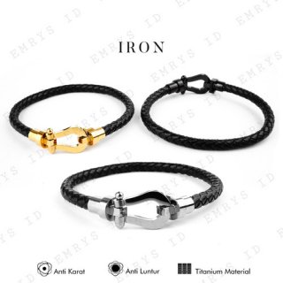 28. Emrys Iron Bracelet, Terbuat dari 100% Titanium