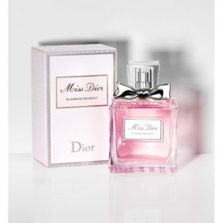 3. Miss Dior Blooming Bouquet, Aroma Girly yang Fresh