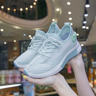 Sepatu Sneaker Wanita Kierra KR92 