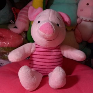 13. Boneka Piglet Original Disney Winnie The Pooh