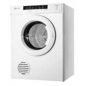 3. Electrolux Dryer EDV-6552 6.5 kg