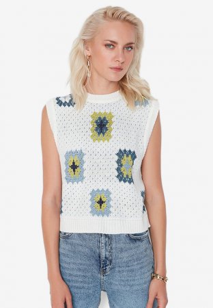 Trendyol Knit Vest