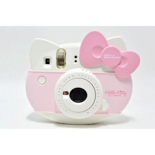 17. Fujifilm Instax Mini Hello Kitty, Sebuah Kamera dengan Nostalgia Masa Kecil