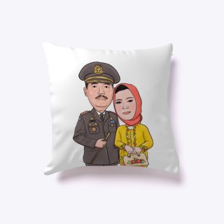 14. Bantal Karikatur Ilustrasi Wajahmu, Kado Gemas Bisa Dipajang di Kamar