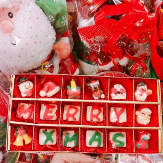 2. Coklat Natal Karakter Sekat 18 Hadiah Natal yang menggiurkan