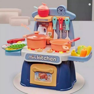 20. Mini Kitchen Set untuk Bermain Peran sebagai Chef 