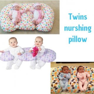 8. Twins Nurshing Pillow, Memudahkan Ibu Bayi Kembar dalam Menyusui