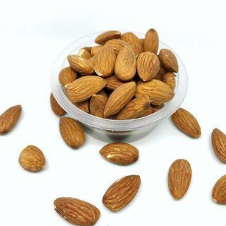 Kacang Almond 