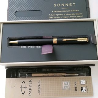 15. Pen Parker Sonnet Lux Matte Black GT Ballpoint, Mulus dan Nyaman Digunakan Menulis