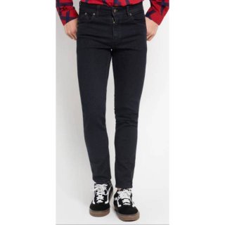 1. Tolliver - Slim Fit Jeans