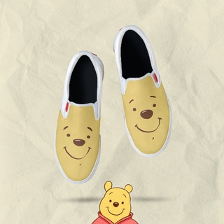 23. WAnda Sepatu Lukis Sepatu Warrior The Pooh and Friends, Tampil Lucu dengan Tampilan Sepatu Ini