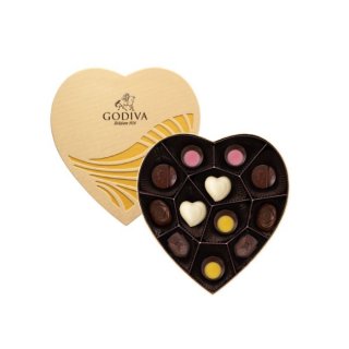 5. Bikin Dia Makin Cinta dengan Chocolate Godiva Gold Collection Heart