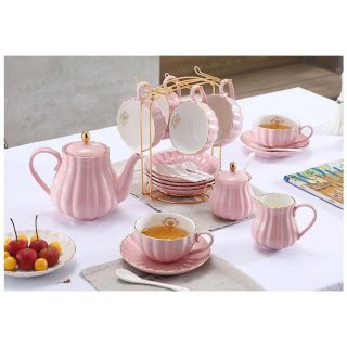 8. Tea Set Cantik, Bisa Untuk Digunakan Maupun Koleksi Pajangan 