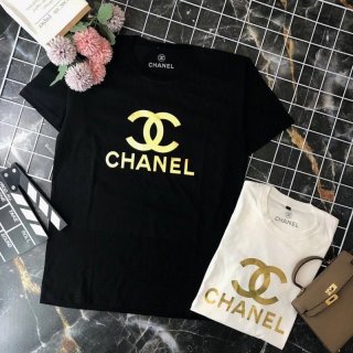 3. Kaos Chanel, Gaya dengan Merek Premium