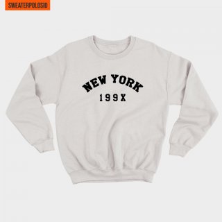 20.  Sweater Wanita New York, Menghangatkan di Musim Hujan