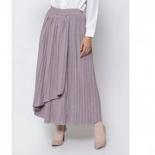 15. Ellysa Irence Two Layer Plisket Style Skirt, Model Terbaru