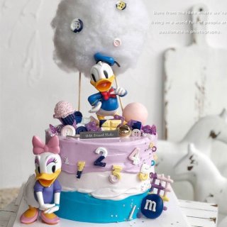 Ornamen Kue Ulang Tahun Desain Kartun Donald Duck Daisy 