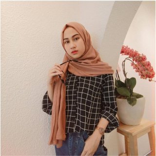 Monocrome Shirt - Noni Hijab / Sale on Hijab / Kemeja Kotak