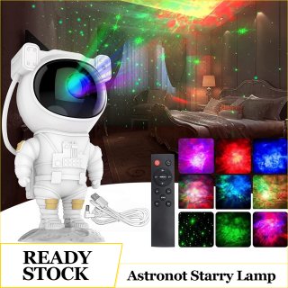 22. Astronot Starry Lamp, Bikin Suasana Kamar Tidur Lebih Menarik Seperti di Alam Bebas
