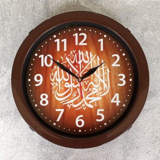 4. Jam Dinding Kayu Nuansa Islami Muslim Kaligrafi, Menarik untuk jadi Pajangan Ruang