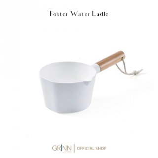 16. GRINN LIVING Foster Water Ladle, Gayung Simpel dan Unik