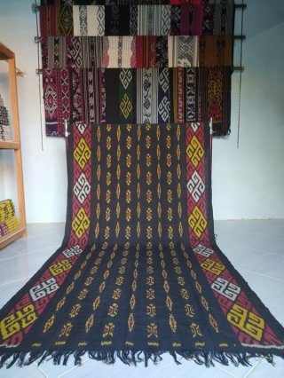 Kain Tenun Blanket Lombok