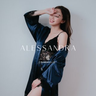 9. SUNDAYCLUB Miranda Alessandra: Manis, Gemas, dan Sexy.