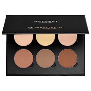 20. Anastasia Beverly Hills Contour Kit Light to Medium, Pigmentasi yang Disukai