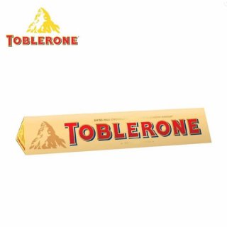 12. Toblerone Swiss Milk Chocolate, Sensasi Cokelat Susu yang Lezat