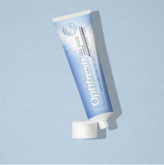 21. Optifresh Pro White Toothpaste, Jaga Putih Alami Gigi