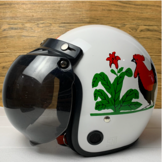 24. Helm Motif Mangkok Ayam, Unik dan Tak Terlupakan
