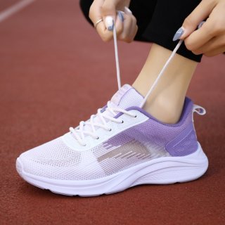 16. Sepatu Lari Wanita, Joging Lebih Nyaman
