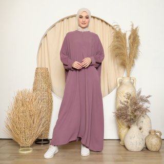 2. Parayu Abaya Naura Baju Muslim Dress, Membuatmu Tampil Sederhana dan Elegan