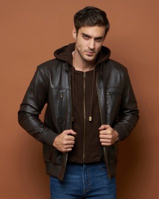 29. Blankenheim Leather Jacket, Sangat Cocok untuk Cuaca Dingin